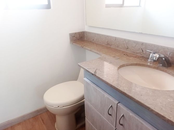 Apartamento de 3 alcobas en arriendo en El Poblado, Medellín, 175 m² · foto 15 de 16