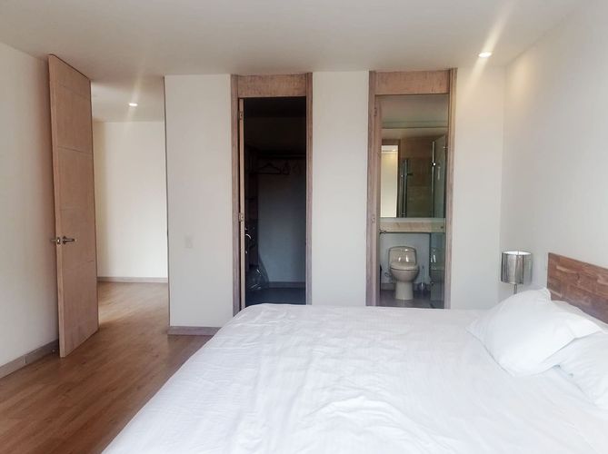 Apartamento de 3 alcobas en arriendo en El Poblado, Medellín, 175 m² · foto 8 de 16