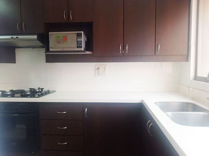 Apartamento de 3 alcobas en arriendo en El Poblado, Medellín, 175 m² · foto 5 de 16