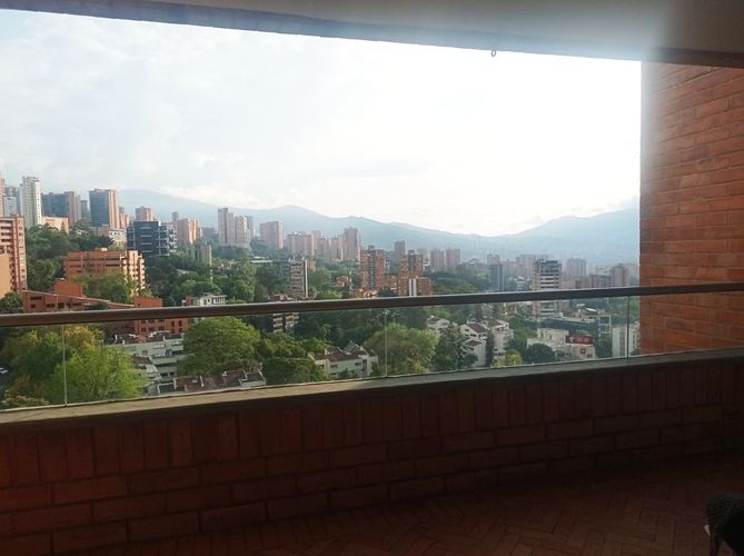 Apartamento de 3 alcobas en arriendo en El Poblado, Medellín, 175 m² · foto 16 de 16