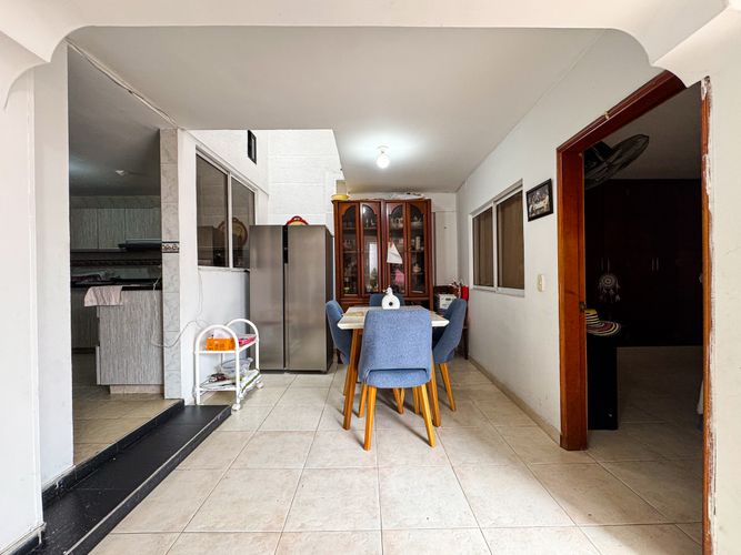 Casa de 6 alcobas en venta en Albania, Bucaramanga, 320 m² · foto 7 de 16