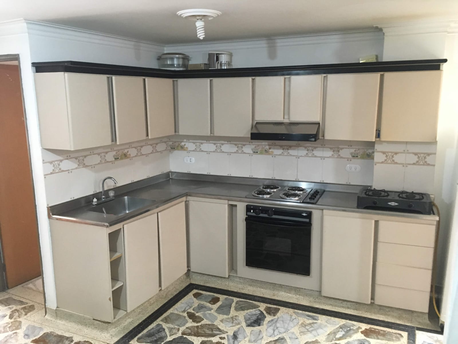 Apartamento en venta en Poblado Del Sur, La Estrella · foto 8 de 24