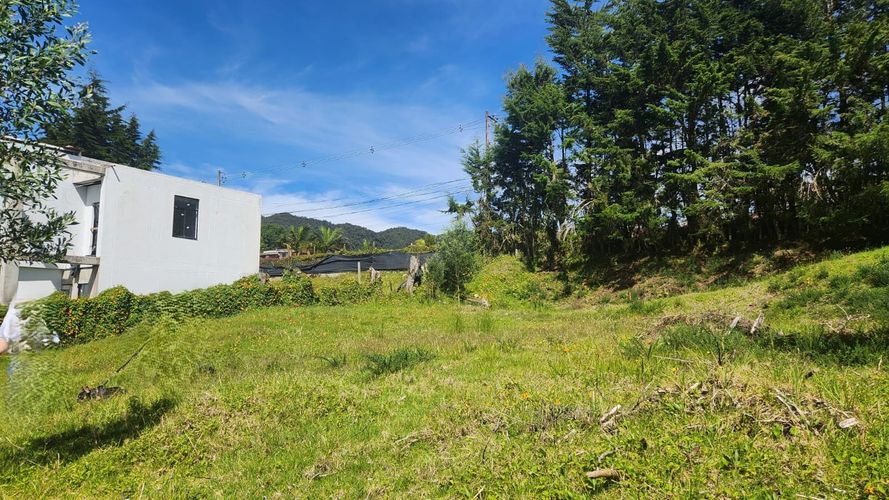 Lote en venta en Loma Del Escobero, Envigado, 1100 m² · foto 6 de 24