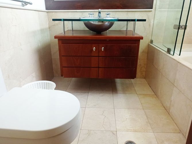 Casa de 3 alcobas en venta en El Poblado, Medellín, 510 m² · foto 15 de 20