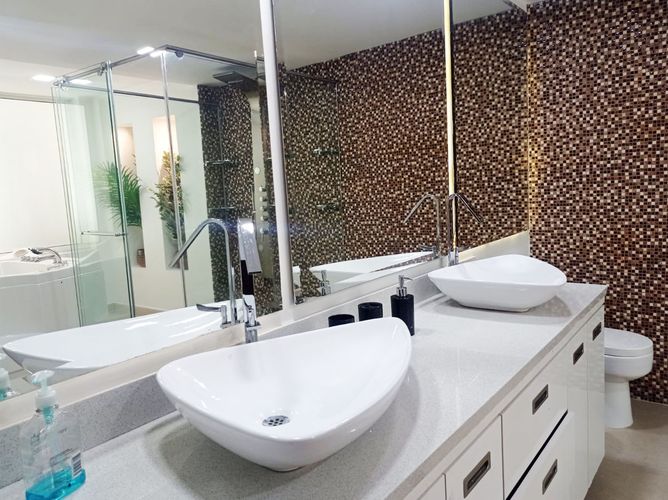 Casa de 3 alcobas en venta en El Poblado, Medellín, 510 m² · foto 17 de 20