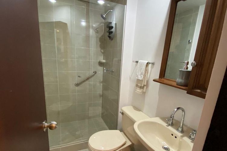Apartamento de 3 alcobas en arriendo en El Poblado, Medellín, 68 m² · foto 14 de 15