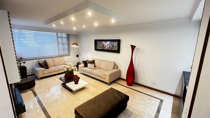 Casa de 4 alcobas en venta en Sotileza, Bogotá, 224 m² · foto 3 de 24