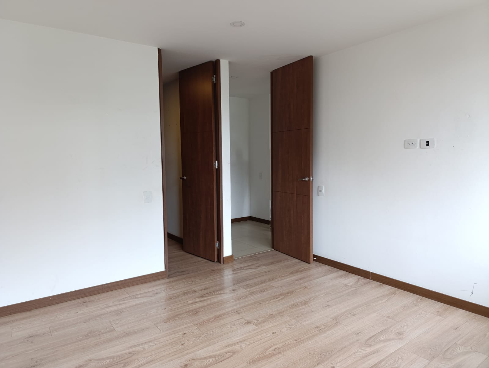 Apartamento en arriendo en El Poblado, Medellín · foto 3 de 19