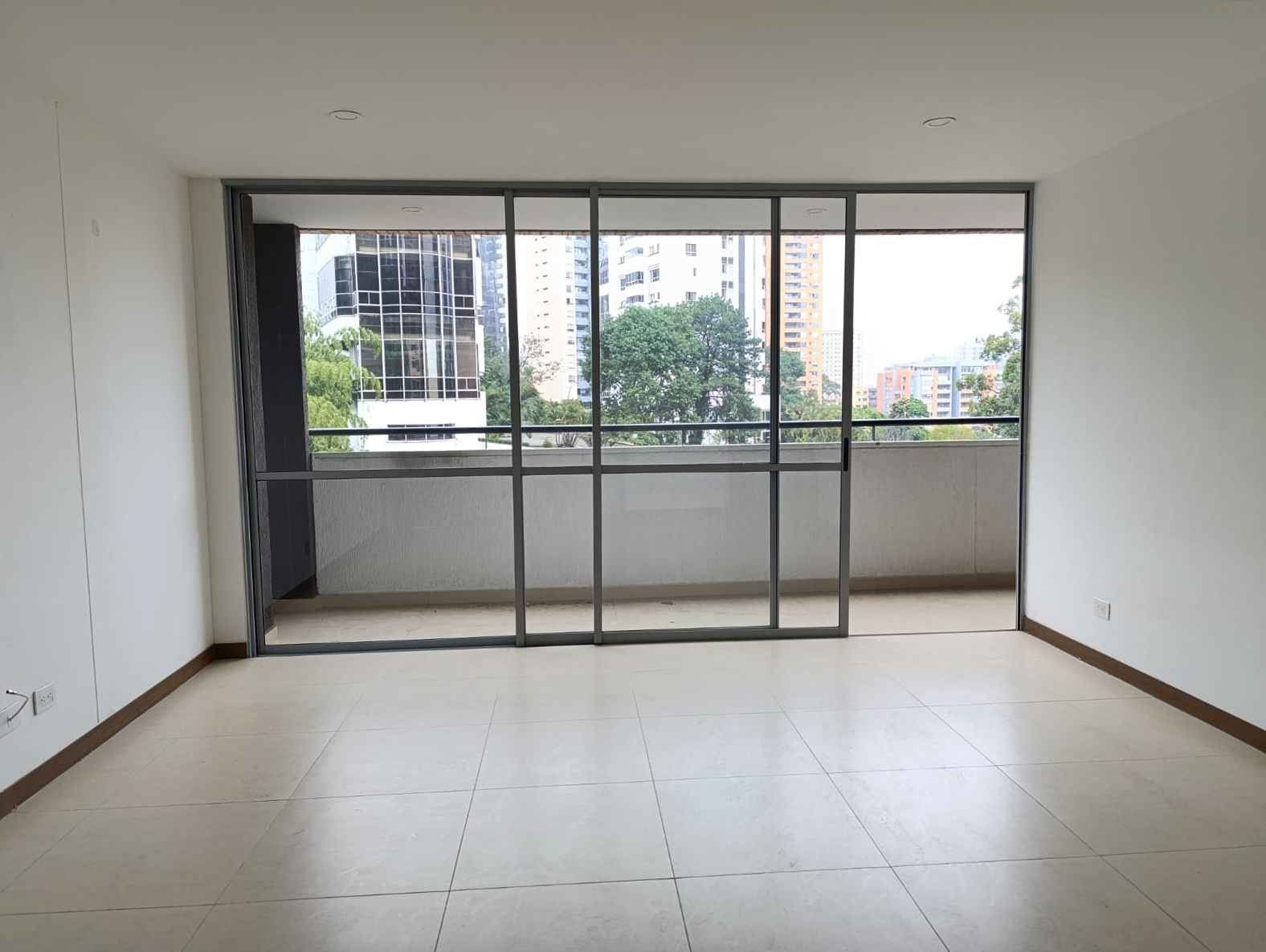 Apartamento en arriendo en El Poblado, Medellín · foto 8 de 19