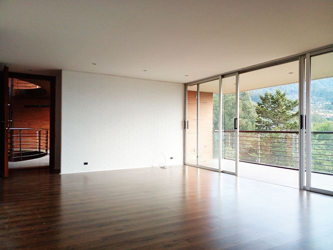 Apartamento de 3 alcobas en arriendo en El Poblado, Medellín, 178 m² · foto 2 de 20