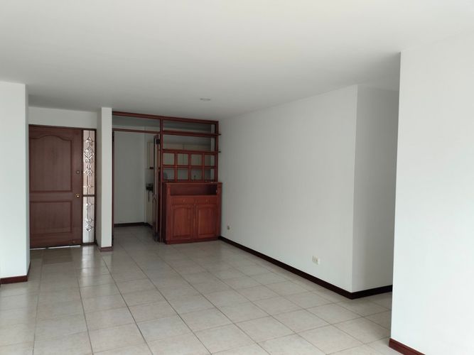 Apartamento en venta en El Poblado, Medellín · foto 4 de 19