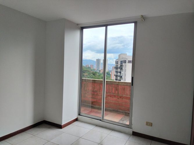 Apartamento en venta en El Poblado, Medellín · foto 13 de 19