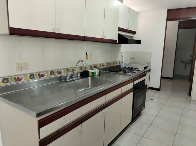 Apartamento en venta en El Poblado, Medellín · foto 8 de 19