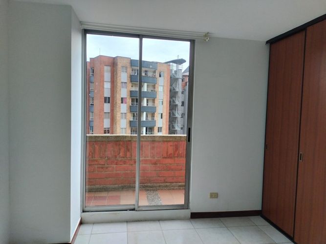 Apartamento en venta en El Poblado, Medellín · foto 5 de 19