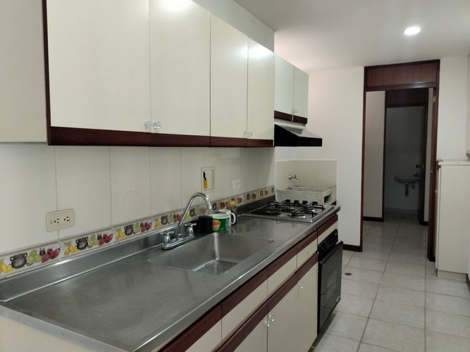 Apartamento en venta en El Poblado, Medellín · foto 10 de 19