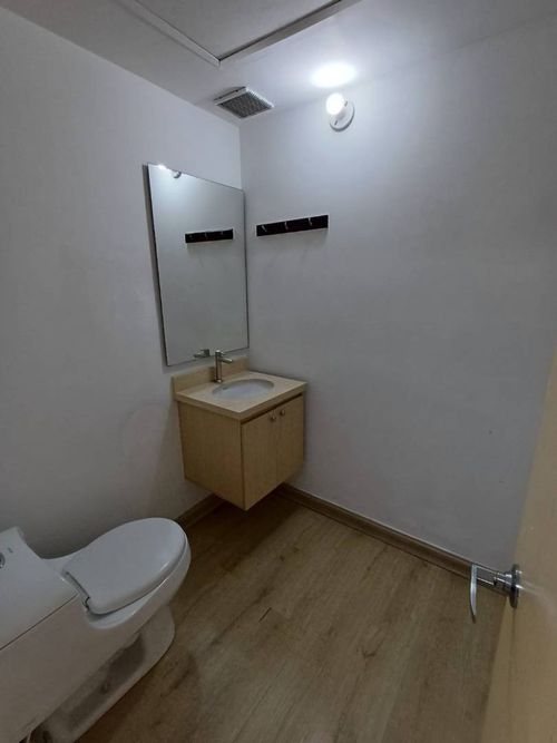 Local en arriendo en Patio Bonito, Medellín · foto 8 de 15