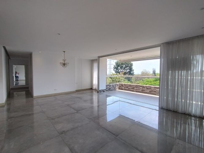 Apartamento de 4 alcobas en venta en Pance Alto, Cali, 158 m² · foto 4 de 21