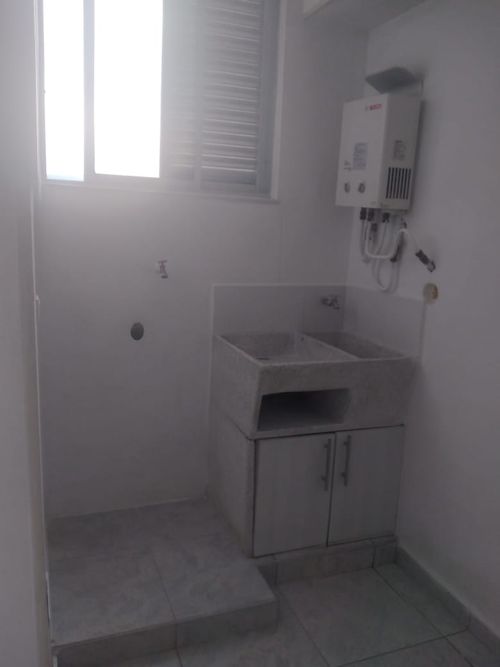 Apartamento en venta en Tribunas Corcega, Pereira · foto 2 de 7