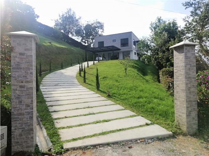 Casa de 4 alcobas en venta en San Antonio De Pereira, Rionegro, 380 m² · foto 13 de 13