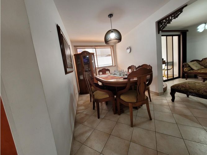 Apartamento de 4 alcobas en venta en Centro, Rionegro, 149 m² · foto 2 de 13
