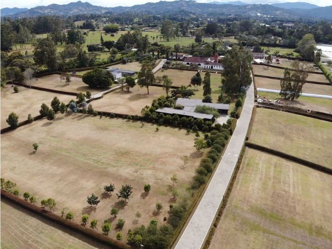 Lote en venta en Llano Grande, Rionegro, 3314 m² · foto 2 de 15