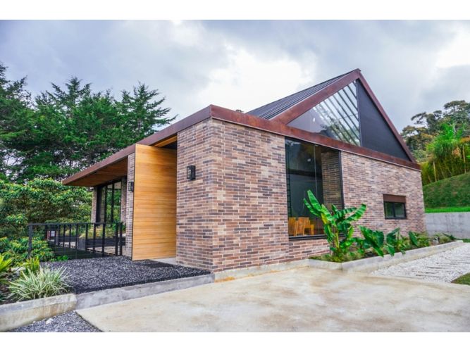 Finca en venta en Lomitas, La Ceja, 270 m² · foto 13 de 15