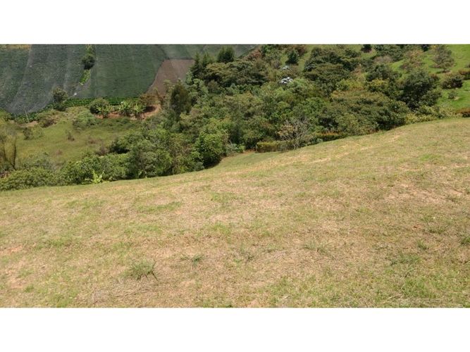 Lote en venta en El Rosal, Marinilla, 3560 m² · foto 2 de 7