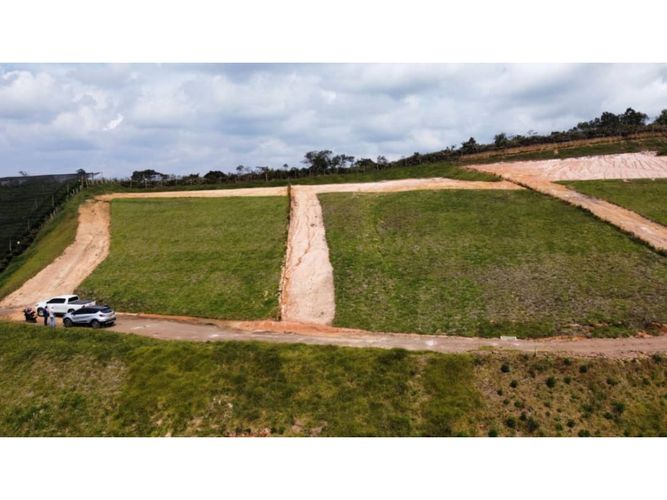 Lote en venta en El Carmen de Viboral, 2500 m² · foto 4 de 5