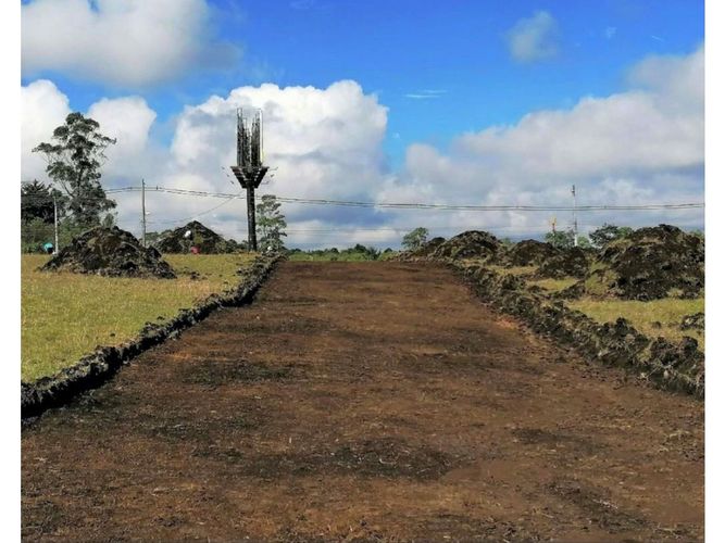 Lote en venta en Cuatro Esquinas, Rionegro, 91 m² · foto 2 de 6