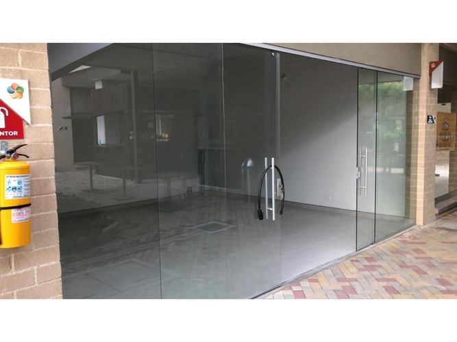 Local en venta en El Porvenir, Rionegro, 29 m² · foto 2 de 7