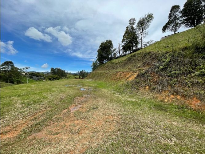 Lote en venta en Quirama, El Carmen de Viboral, 2972 m² · foto 2 de 5