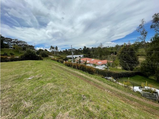 Lote en venta en Quirama, El Carmen de Viboral, 2972 m² · foto 3 de 5