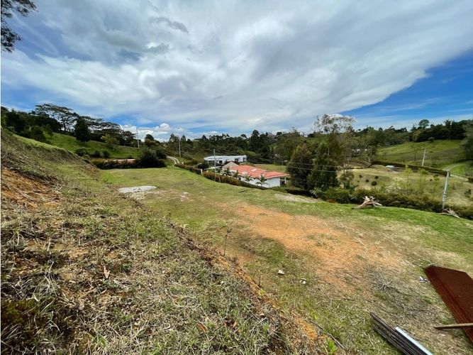 Lote en venta en Quirama, El Carmen de Viboral, 2972 m² · foto 4 de 5