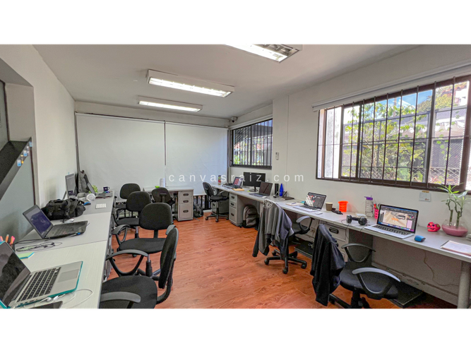Casa en venta en Las Lomas, Medellín, 420 m² · foto 5 de 9