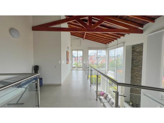 Casa de 5 alcobas en venta en Gualanday, Rionegro, 354 m² · foto 7 de 11
