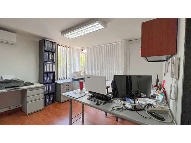 Casa en venta en Las Lomas, Medellín, 420 m² · foto 6 de 9