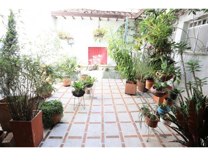Casa de 5 alcobas en venta en Prado, Medellín, 367 m² · foto 11 de 13