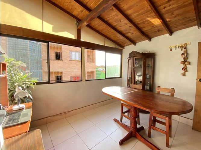 Casa de 5 alcobas en venta en Centro, Rionegro, 240 m² · foto 4 de 8