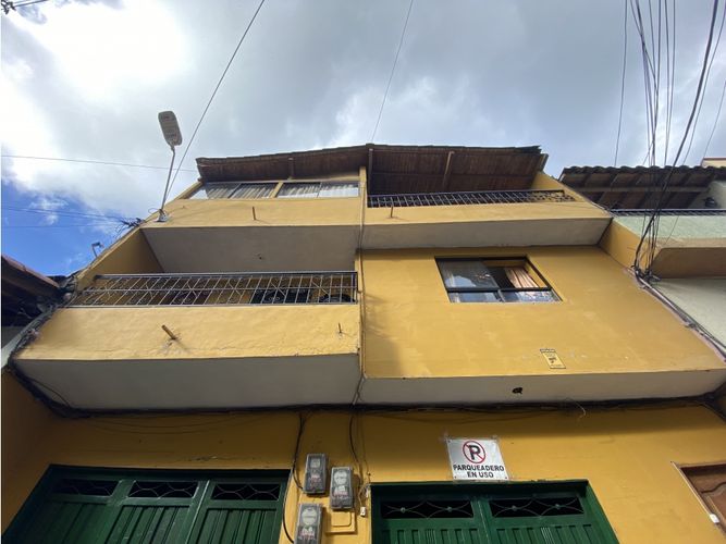 Casa de 5 alcobas en venta en Centro, Rionegro, 240 m² · foto 8 de 8