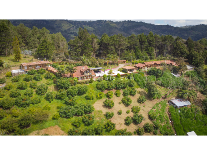 Finca en venta en Guarne, 250 m² · foto 2 de 16