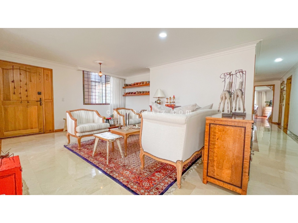 4BR Apartment in El Poblado (240 m²) for Sale - 3