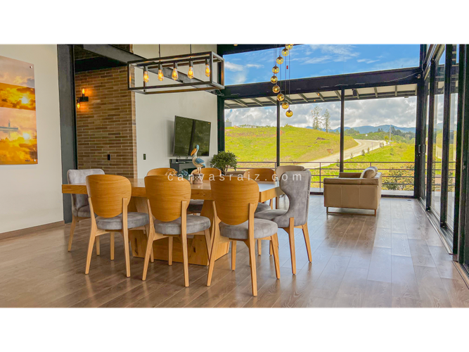 Casa de 3 alcobas en venta en Pantanillo, El Retiro, 240 m² · foto 3 de 12
