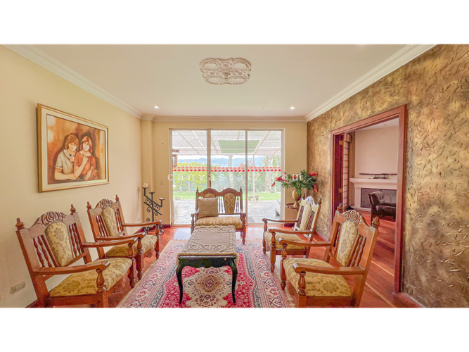 Casa de 6 alcobas en venta en El Campestre, Medellín, 550 m² · foto 3 de 13