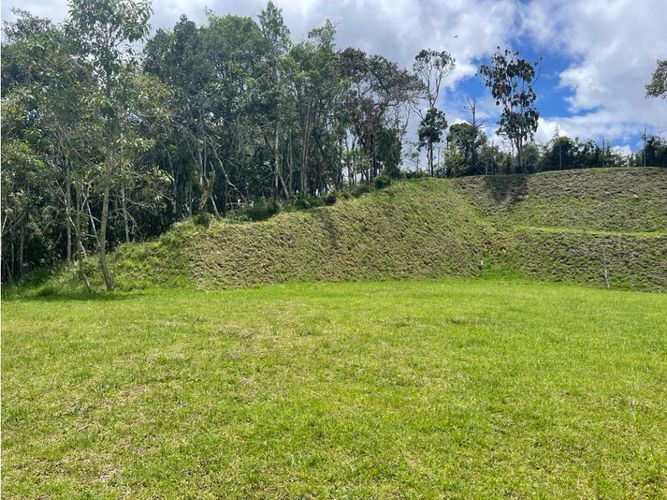 Lote en venta en Las Palmas, Envigado, 3648 m² · foto 4 de 6