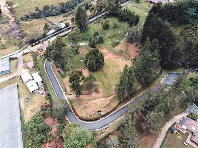Lote en venta en Escobero, Envigado, 4277 m² · foto 4 de 5