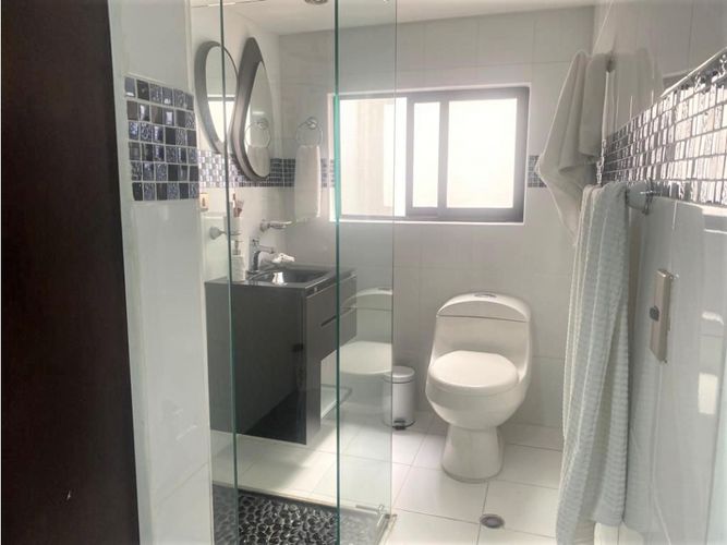 Apartamento de 5 alcobas en venta en Laureles, Medellín, 330 m² · foto 13 de 14