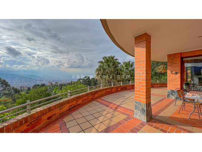 Casa de 5 alcobas en venta en Loma Del Chocho, Envigado, 400 m² · foto 7 de 9