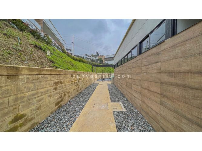 Casa de 9 alcobas en venta en Loma Del Chocho, Envigado, 691 m² · foto 3 de 13