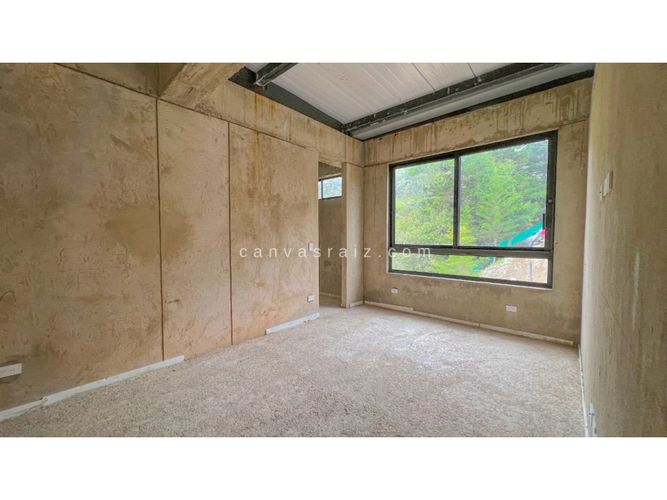 Casa de 9 alcobas en venta en Loma Del Chocho, Envigado, 691 m² · foto 10 de 13