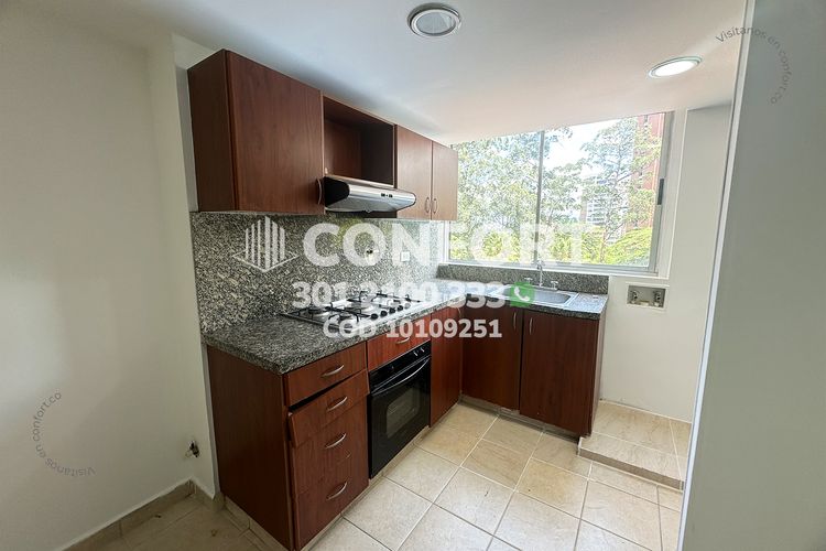 Apartamento de 3 alcobas en arriendo en Los Balsos, Medellín, 117 m² · foto 2 de 24